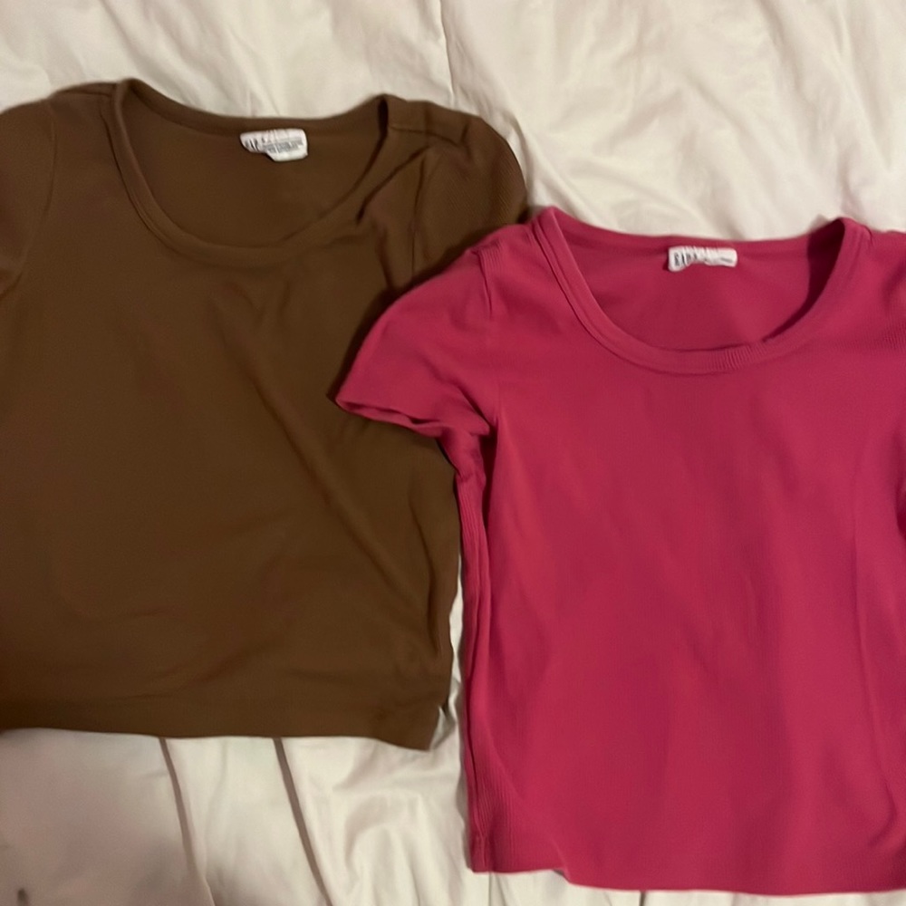 two pack bundle of cute, girls, gap T-shirts